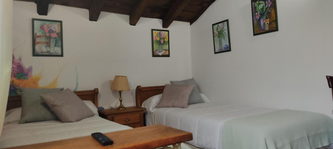 Ituren Hostal Mendaurpe מראה חיצוני תמונה