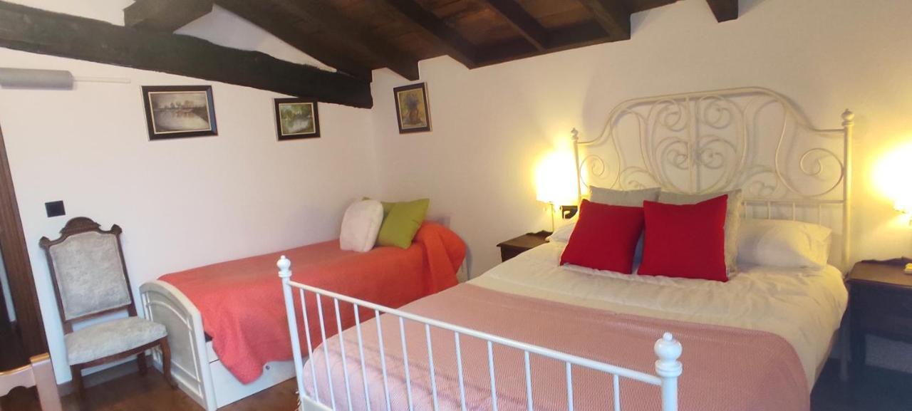 Ituren Hostal Mendaurpe מראה חיצוני תמונה